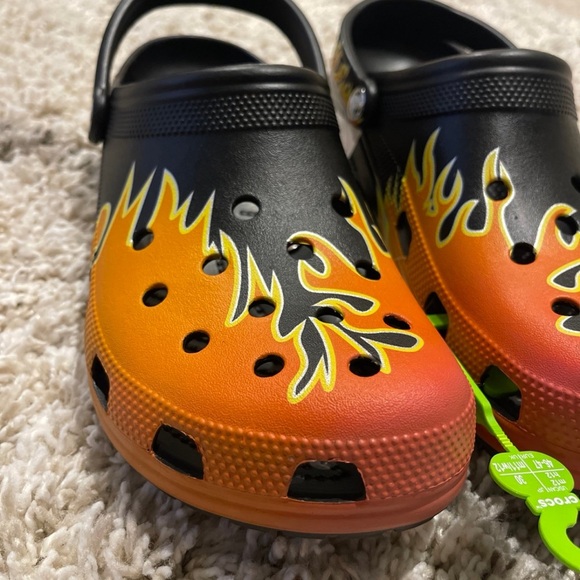 ?NWT? CROCS Classic Clog Flame Edition